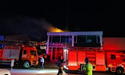 Çorum'da, Oto Galericiler Sitesi’ndeki yangın söndürüldü