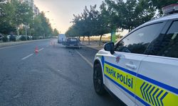 Diyarbakır'da silahlı kavgada otomobil ateşe verildi: 1 yaralı