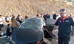 Elazığ’da otomobiller çapıştı: 1’i ağır, 6 yaralı