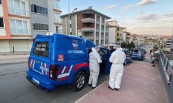 Evdeki yangında eşiyle birlikte ölen kadın toprağa verildi