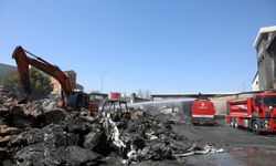 Gaziantep'te yanan geri dönüşüm fabrikasındaki hasar görüntülendi