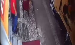 Gazın verildiği motosiklet, masa ve sandalyelere çarptı; o anlar kamerada