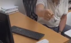 Hastasının kıyafetini 'açık' bulan doktor, muayeneyi reddetti; o anlar kamerada