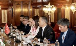 İçişleri Bakanı Yerlikaya, İtalyan mevkidaşı Piantedosi ile görüştü