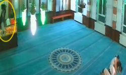 İmam, namaz sırasında mahfilden düşen çocuğu kurtardı