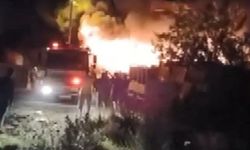 İstanbul- Avcılar'da, çorap atölyesi alev alev yandı