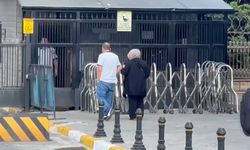 İstanbul - Bağcılar'da emniyet şeridindeki araca çarpıp savrulan motosiklet sürücüsüne otomobil çarptı: 1 ölü