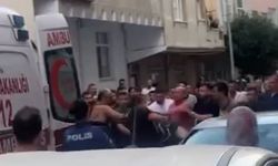 İstanbul - Bağcılar'da sokak ortasında kadın bıçaklayan zanlı linç edildi; polis güçlükle gözaltına aldı