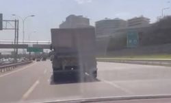 İstanbul - Bahçelievler'de hafriyat kamyonunun makas atarak ilerlediği anlar kamerada
