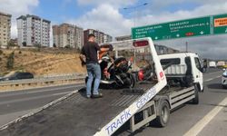 İstanbul - Başakşehir'de hafif ticari araç ile motosiklet çarpıştı: 1'i ağır 2 yaralı