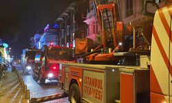 İstanbul - Fatih'te otelde çıkan yangın söndürüldü