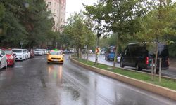 İstanbul- Kartal’da yağmur etkili oluyor