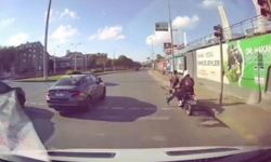 İstanbul - Kırmızı ışıkta karşıya geçen yayaya motosiklet çarptı; kaza anı kamerada