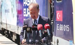 İstanbul - Türkiye-Çin-Avrupa Demiryolu Hattı'nda yola çıkan iki yük treni İstanbul'a ulaştı