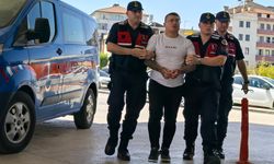 Kavga eden çifti uyaran güvenlik görevlisi bacağından bıçaklandı (2)