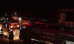 Kütahya'da çıkan yangında 3 ev kullanılamaz hale geldi