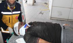 Lastiği patlayınca devrilen TIR, alev aldı; şoför ağır yaralı