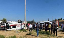 Manisa'da otomobil ile ambulans çarpıştı: 1 ölü, 6 yaralı