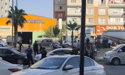 Mardin'de iki aile arasında taşlı sopalı boşanma kavgası kamerada: 4 yaralı