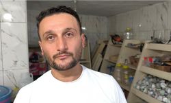 Market önündeki dondurma dolabından hırsızlık kamerada