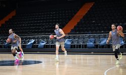 Mersin Spor Kulübü 2 kulvarda da başarıyı hedefliyor/Video eklendi