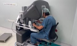 Mide kanserini robotik cerrahi ile yendi