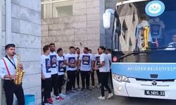 Nilüfer Belediyespor, Süper Kupa coşkusunu taraftarıyla kutladı