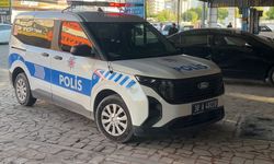 Oto tamirci kalfası, oynadığı tabancanın ateş almasıyla çırağını yaraladı
