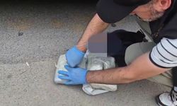 Otobüste, yolcunun valizinde 1 kilo 182 gram skunk ele geçirildi