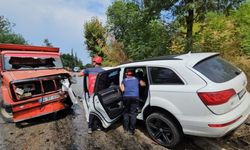 Sakarya'da kamyonet ile cip çarpıştı; 4'ü çocuk 5 yaralı