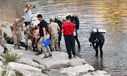 Serinlemek için girdiği çayda boğuldu