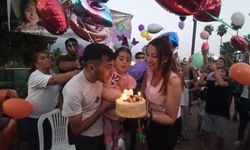 Spina bifida hastası Yağmur'un doğum günü için toplanan vatandaşlar balon uçurdu