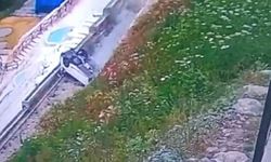 Sürücüsünün park etmek için manevra yaptığı otomobil yamaçtan yuvarlandı; 1'i ağır, 5 yaralı
