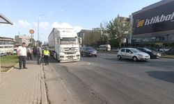 TIR, halk otobüsüne çarptı; 2'si ağır 3 yaralı