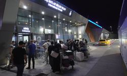 Trabzon- Cidde seferi için havalanan uçak, motor arızası nedeniyle acil iniş yaptı (2) /Görüntü eklendi