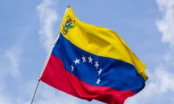 Venezuela, Kolombiya sınırına 15 bin asker konuşlandıracak