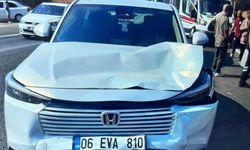 Yolun karşısına geçen aileye otomobil çarptı: 1 ölü, 3 yaralı