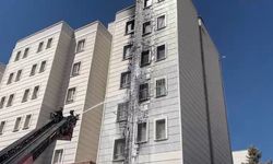 7 katlı apartmanın giriş katındaki dairede çıkan yangın söndürüldü