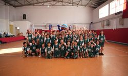Adana'da çocuklara yönelik basketbol kampı düzenlendi