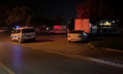 Alkollü ve ehliyetsiz sürücünün kullandığı otomobil, 3 araca çarptı