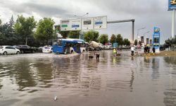 Ankara'da sağanak; yollar göle döndü/ Ek fotoğraflar