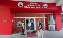 Antalya Büyükşehir Belediyesi'ne yönelik 6'ncı dalga 'rüşvet' operasyonu: 16 gözaltı- Yeniden