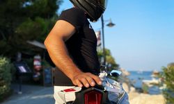 Antalya'da devrilen motosikletin sürücüsü öldü