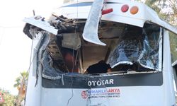 Antalya'da midibüsler çarpıştı; 15 yaralı- Yeniden