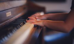 Araştırma: Müzik aleti çalmak beyni yaşlanmaya karşı koruyor