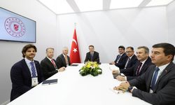 Bakan Bayraktar, imzalanan yeni LNG anlaşmalarını duyurdu (2)