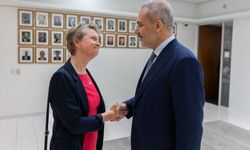 Bakan Fidan, İngiltere Dışişleri Bakanı Cooper ile bir araya geldi