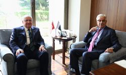 Bakan Güler, Pakistan Savunma Bakanı Asif ile bir araya geldi