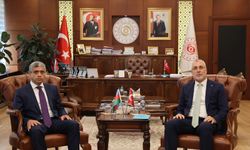 Bakan Işıkhan, Azerbaycanlı mevkidaşı Aliyev ile bir araya geldi