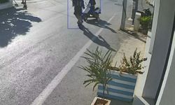 Bodrum'da skuter ile motosikletin çarpıştığı kaza kamerada; 3 yaralı